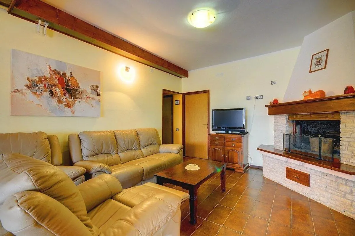 Casa Nicole Apartment Pula 0*,